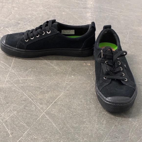 Cariuma Oca Low canvas black sneaker - Picture 6 of 6